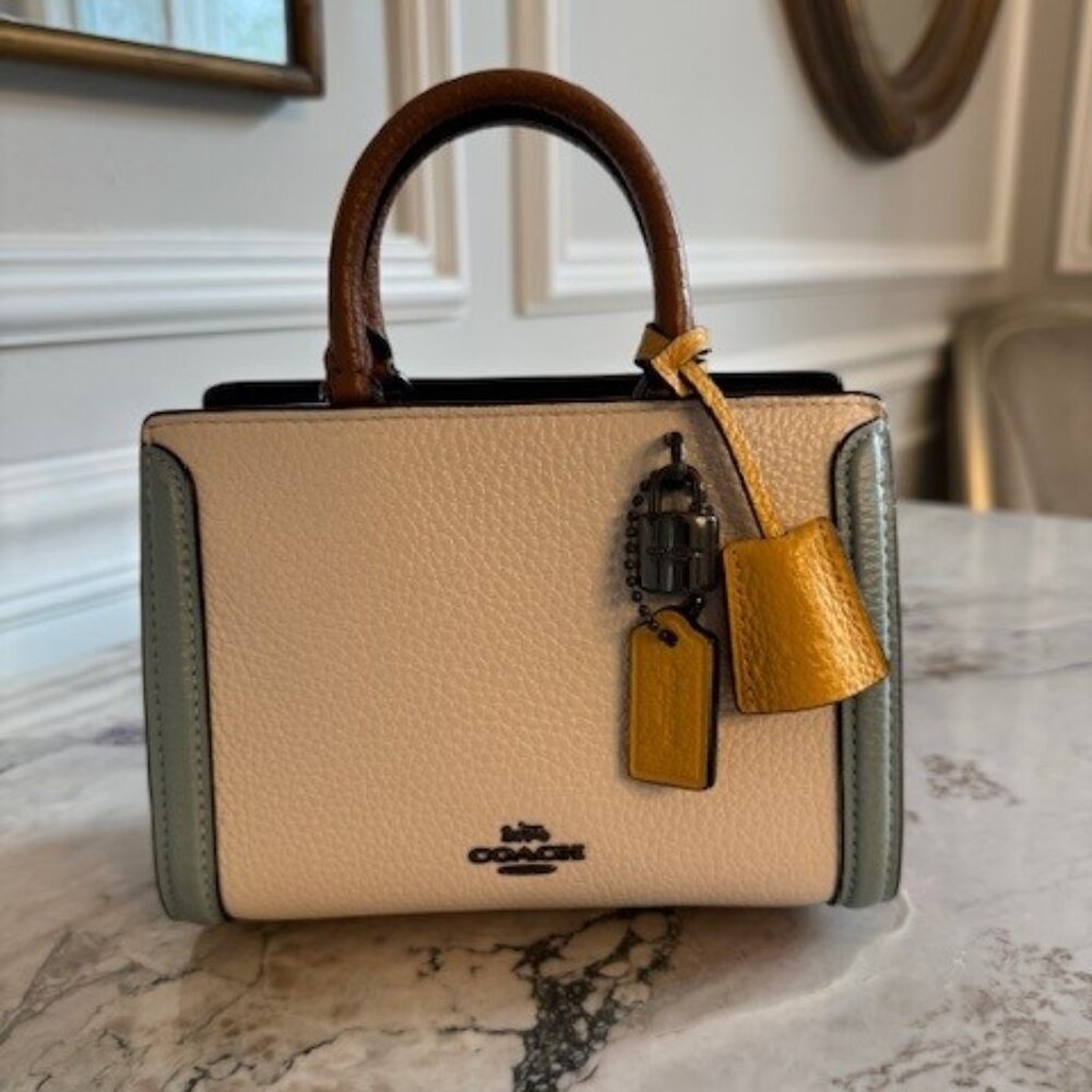 Coach Micro Zoe in Colorblock.  Fits iPhone 15 Pro and iPhone 16 EUC No Flaws - Picture 3 of 9